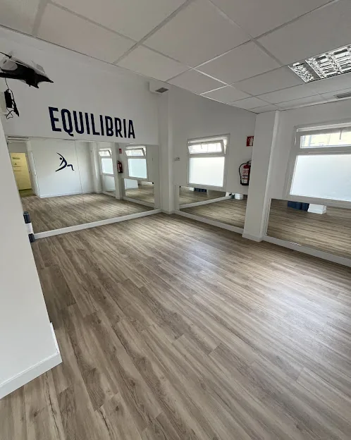 LOCAL DE EQUILIBRIA EN EL ASTILLERO